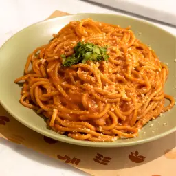 Whole Wheat Spaghetti With Creamy Tomato Sauce